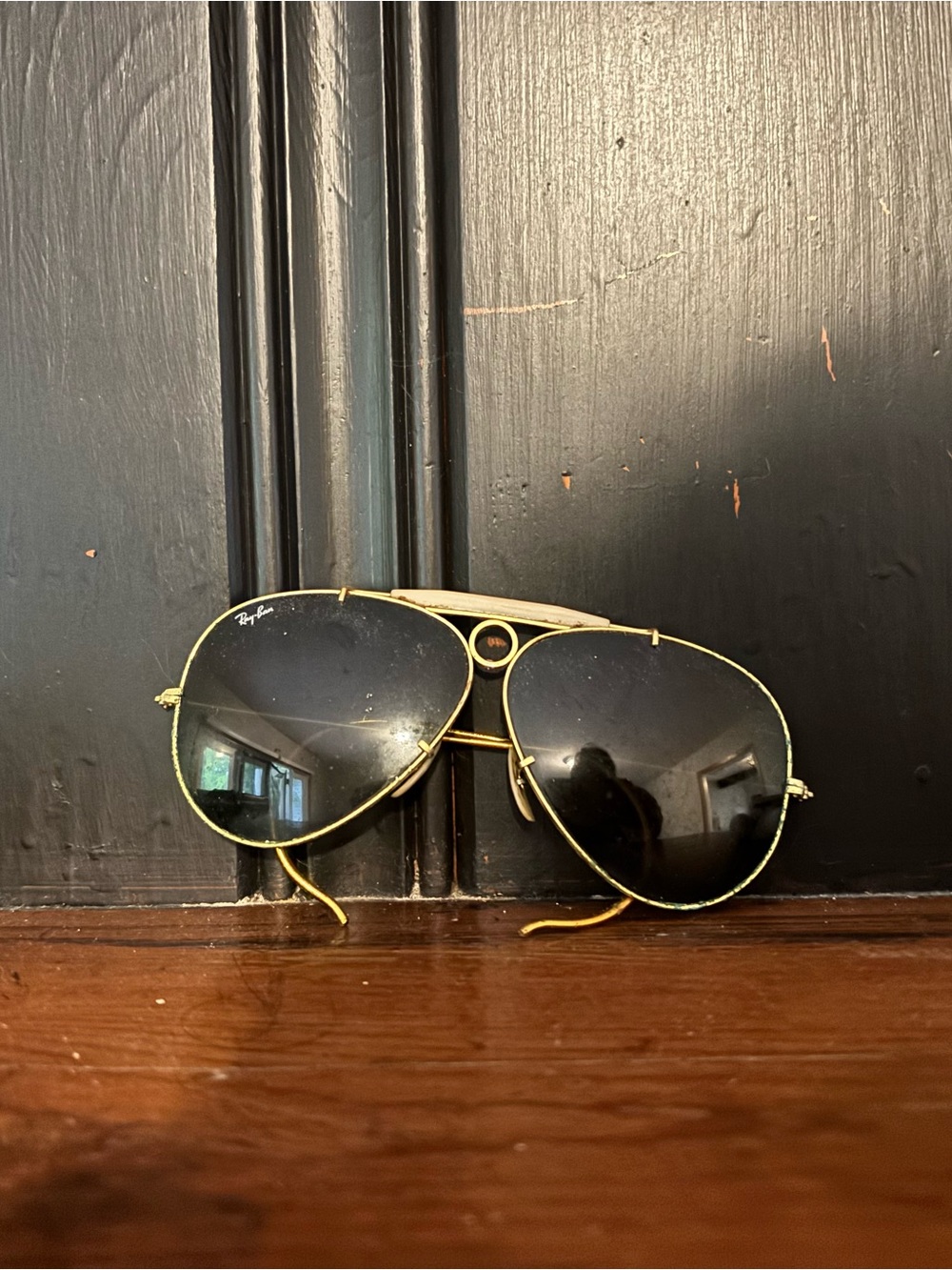 Ray-Ban Gold Frame Black Lens Pilot Sunglasses